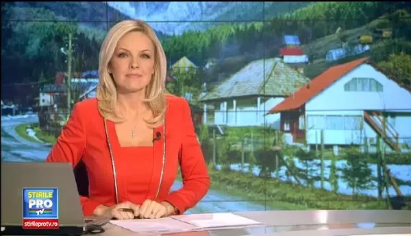 Cel mai spectaculos obicei de Craciun din Romania. Oameni din toata tara au venit sa-i vada