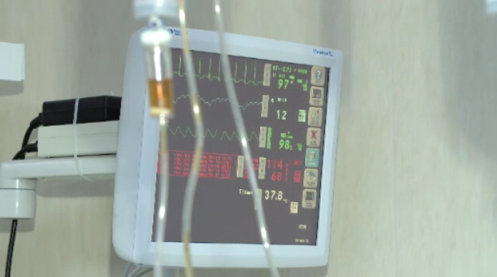 Scandal si alcool de Craciun in Botosani. Mai multi tineri intoxicati au ajuns de urgenta la spital