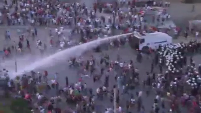 Proteste violente in Turcia, la Istanbul. Sute de oameni au iesit in strada, 31 de retinuti