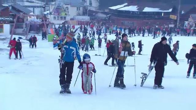 Statiunea Vatra Dornei a atras si anul acesta mii de turisti, de sarbatori