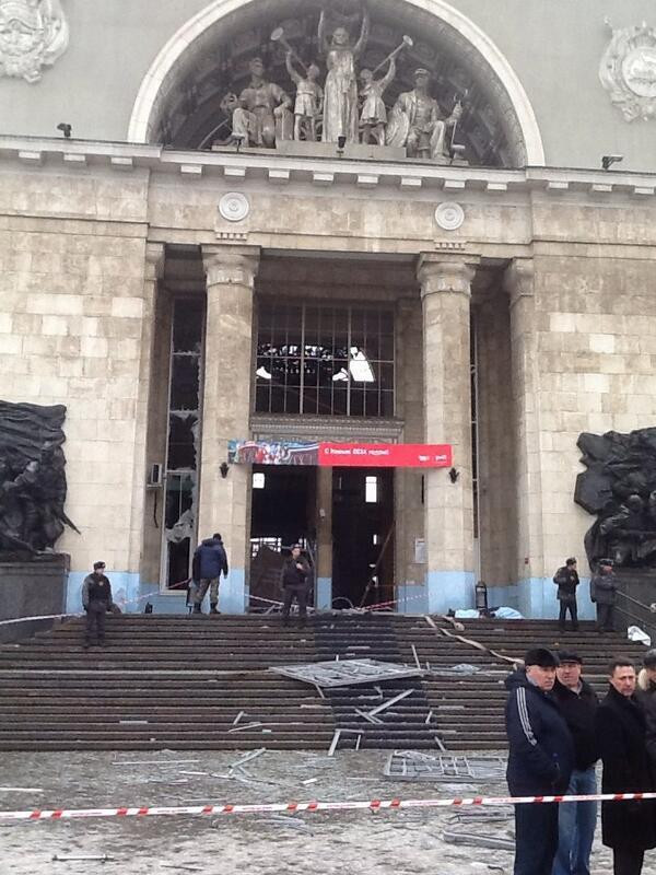 Cel putin 14 morti si 34 de raniti in sudul Rusiei, dupa ce o femeie kamikaze a detonat o bomba