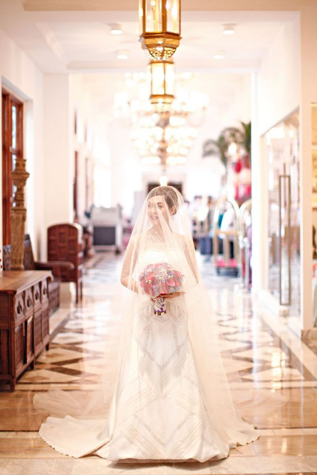 Toti invitatii au spus ca arata minunat in rochie de mireasa pana au vazut cu ce este incaltata.FOTO