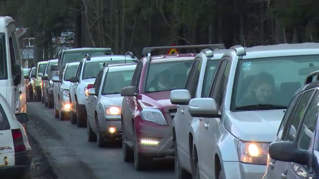Se impun restrictii de circulatie pe Defileul Jiului. Soferii vor fi nevoiti sa ocoleasca 200 de kilometri