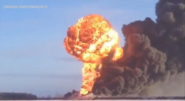 Cod Rosu in Dakota de Nord. Doua trenuri de marfa s-au ciocnit. VIDEO cu momentul exploziei