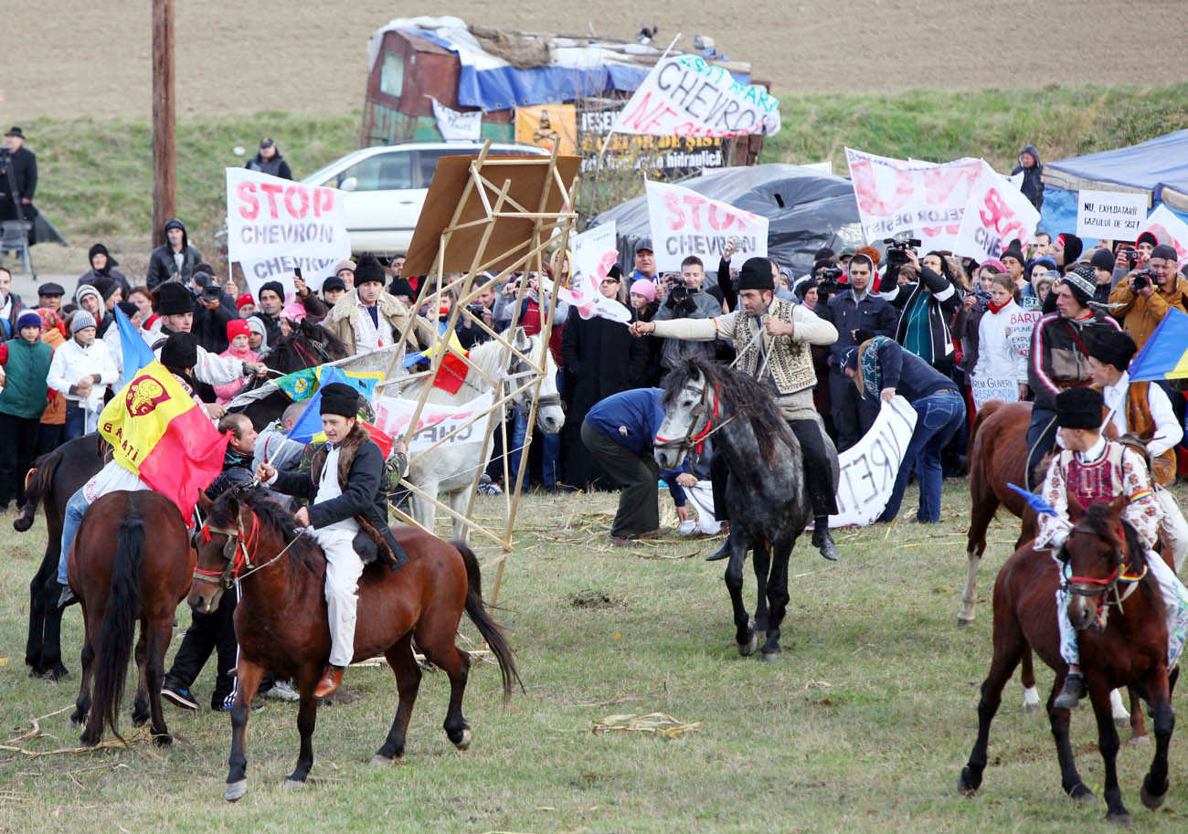 proteste Pungesti impotriva Chevron
