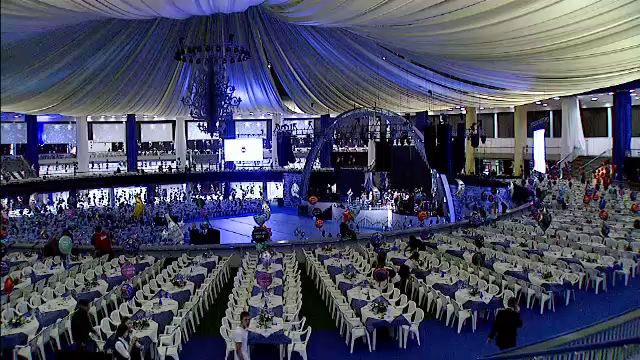 De la petreceri in stil anii '20, pana la concerte in aer liber. Cum petrec romanii REVELION 2014