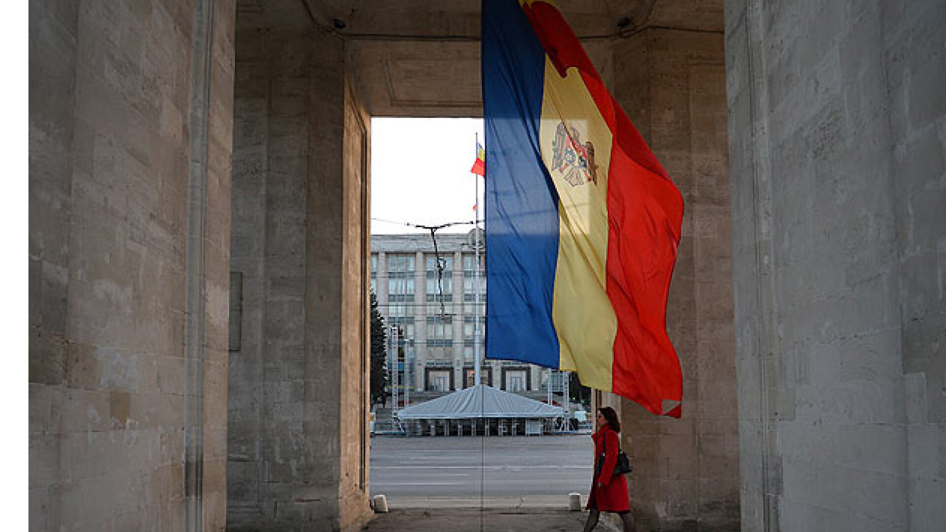 The Sun 1 ianuarie romani