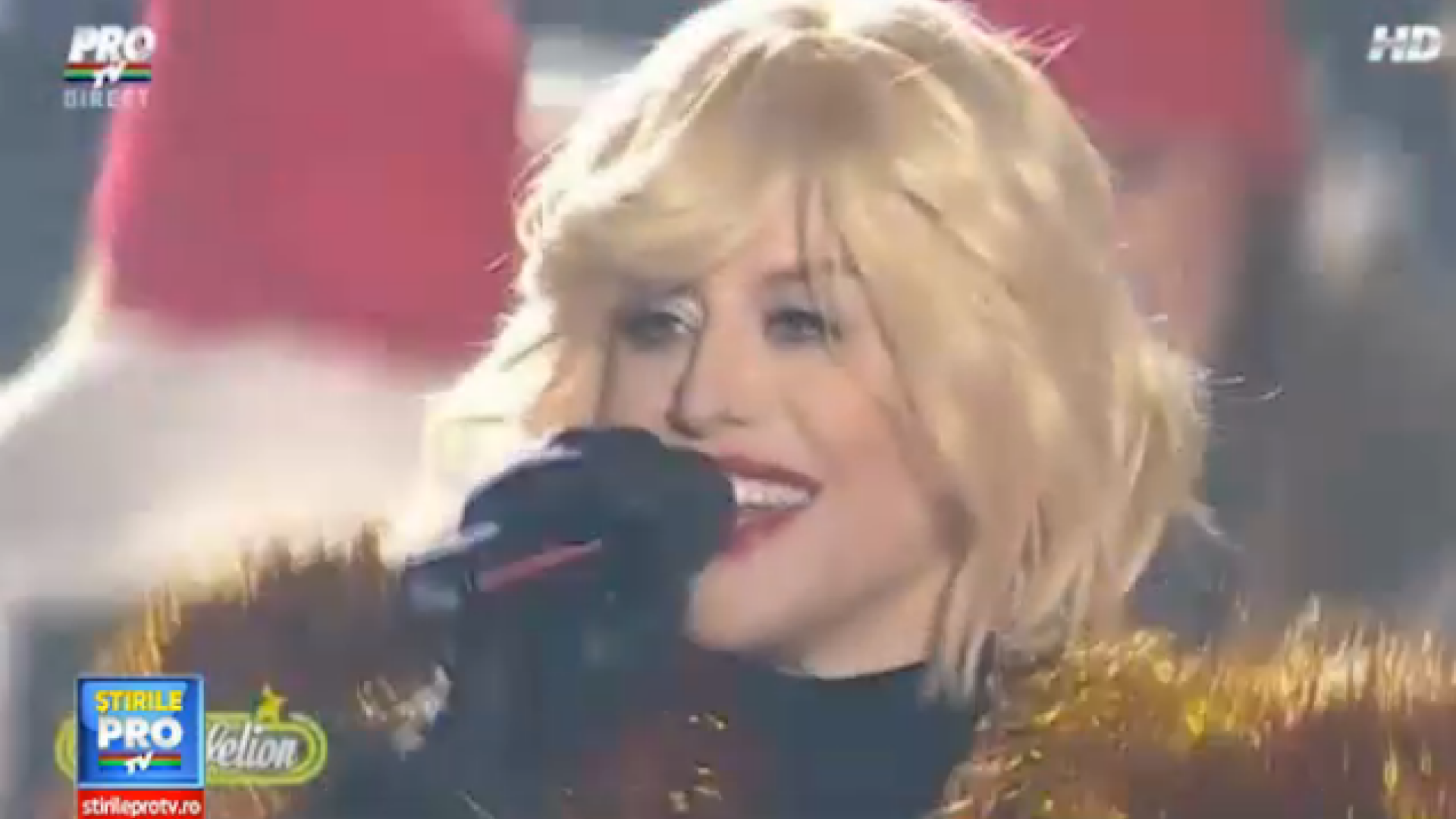 Loredana si George Vintila au numarat ultimele secunde din 2013. Noul an, intampinat cu artificii