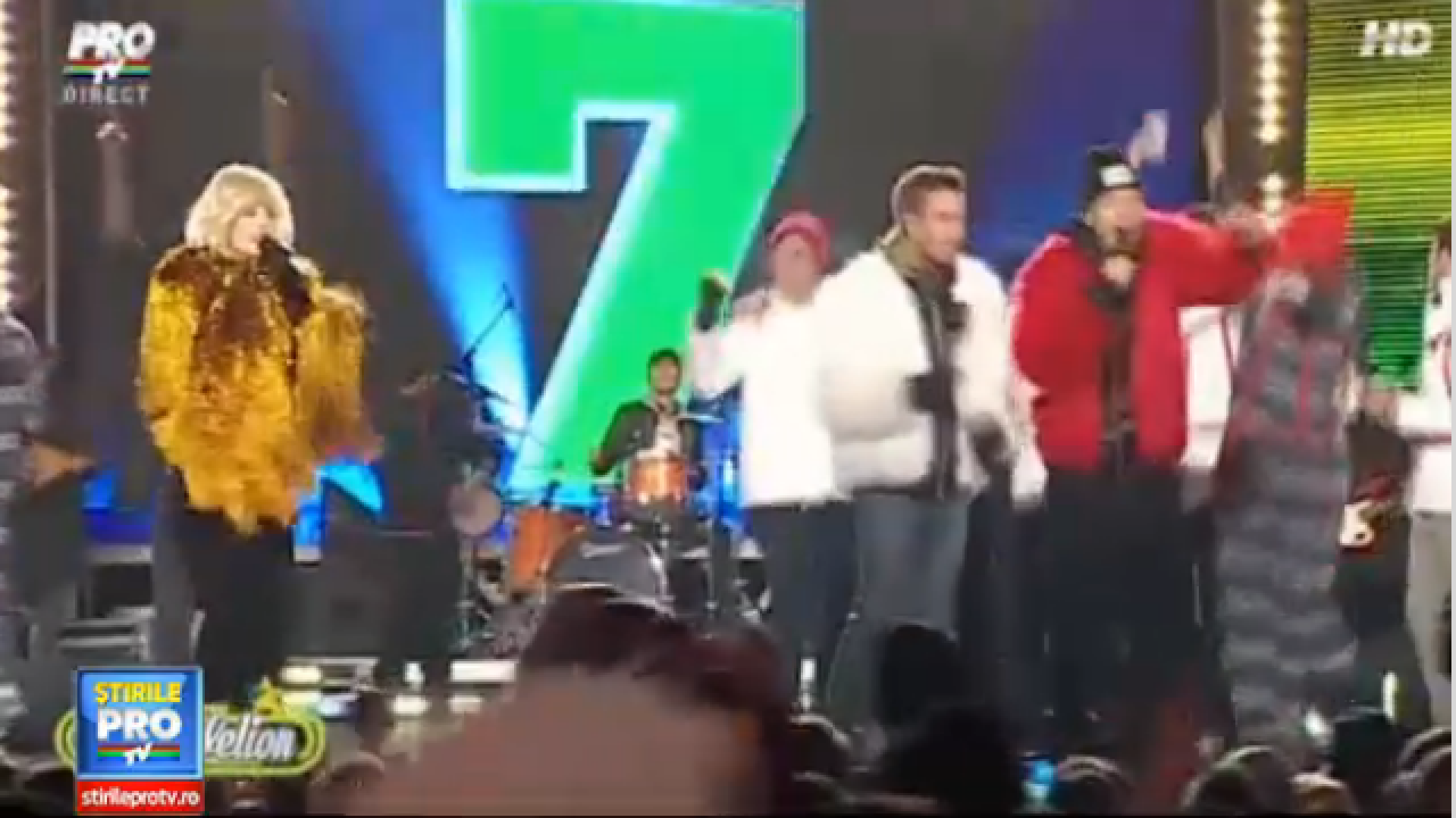 Cel mai tare Supervelion, organizat in Piata Revolutiei. Peste 100 de artisti au urcat pe scena