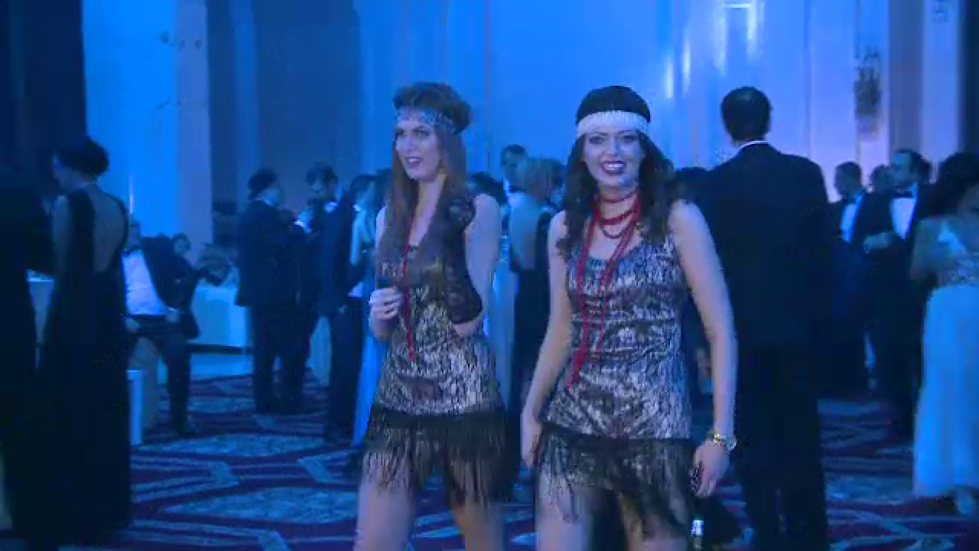 Peste 1000 de oameni au petrecut Revelionul in stilul anilor '20, la Palatul Parlamentului