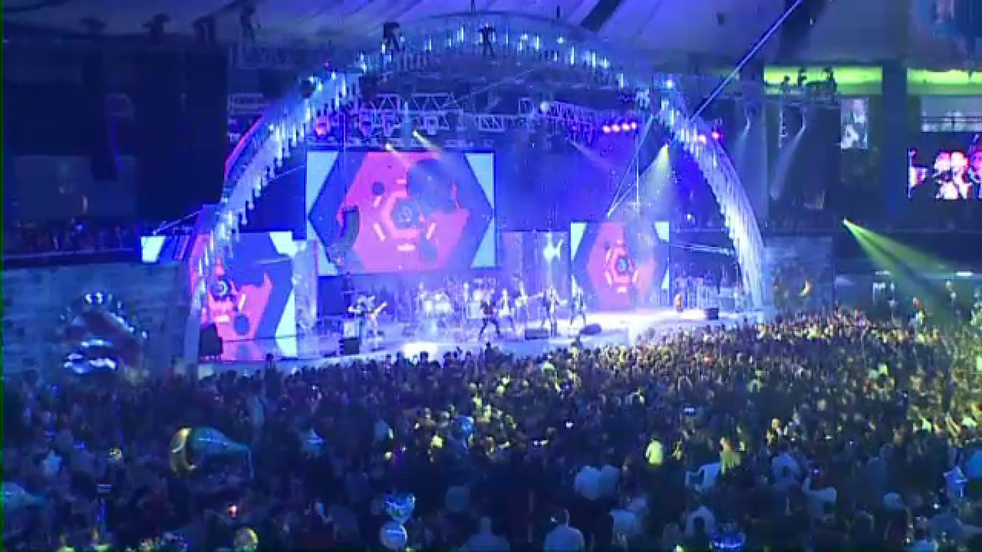 Al unsprezecelea Vanghelion la Romexpo. Cum au petrecut cei 6000 de invitati, in asteptarea lui 2014