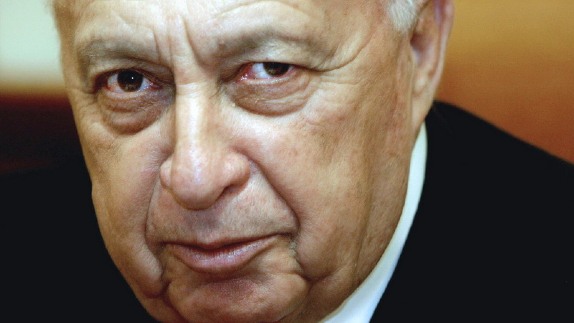 Viata lui Ariel Sharon atarna de un fir de ata. Organele interne ale acestuia se deterioreaza