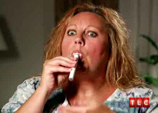 O femeie din Statele Unite a baut 12 litri de vopsea in 3 ani