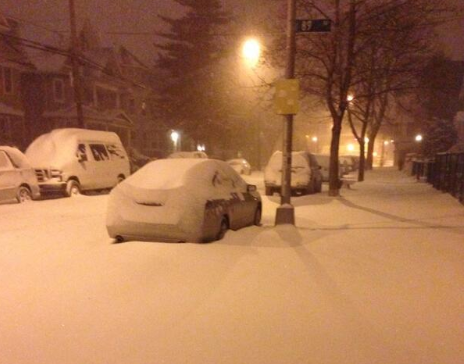 Mii de zboruri anulate din cauza furtunii din nord-estul SUA. Cel mai afectat oras, de zapada