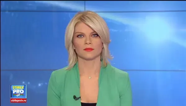 Scene dramatice in Dej. Un autoturism cu 4 tineri la bord a izbit violent un stalp de electricitate