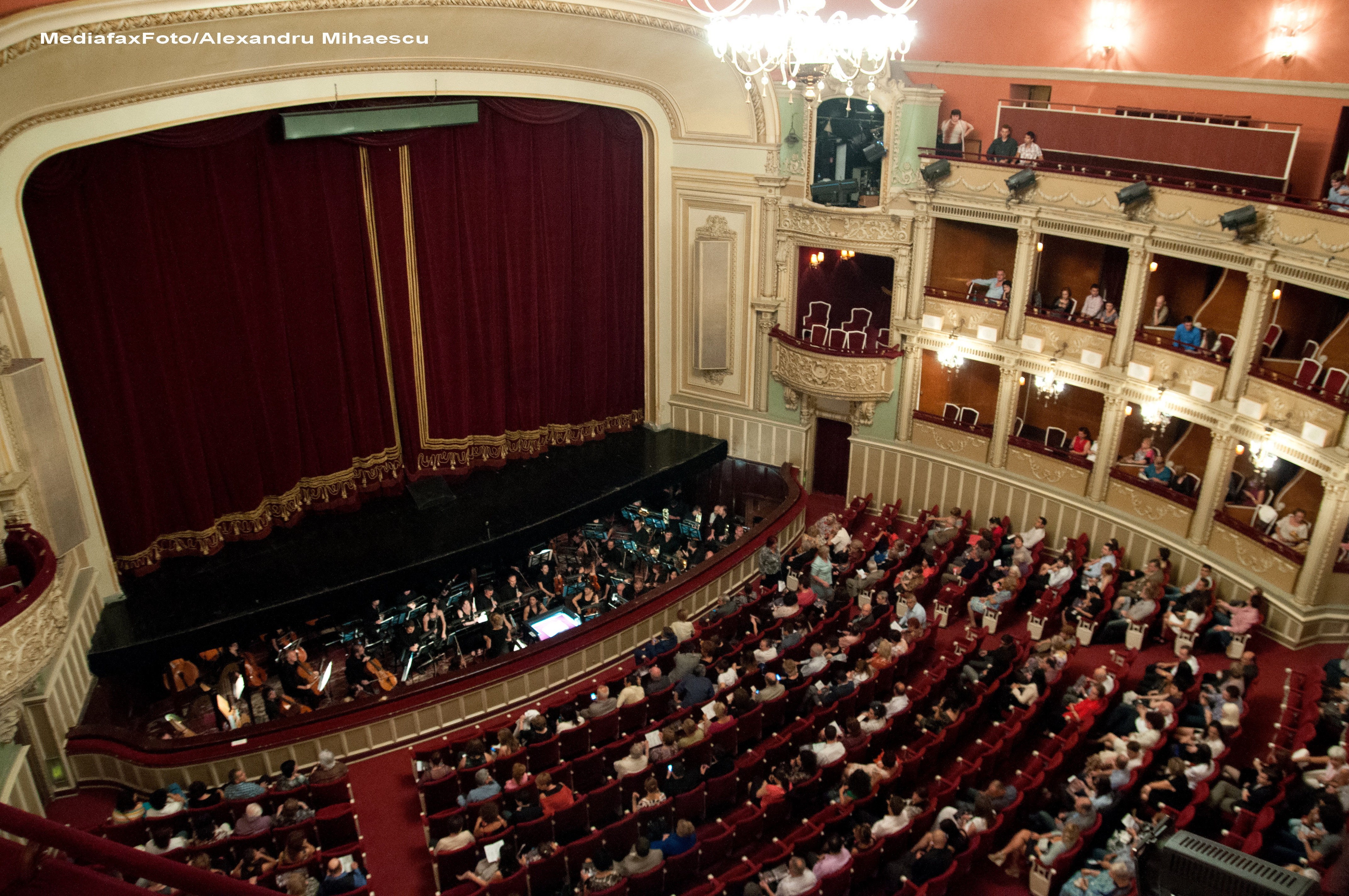 Premiera la Opera Nationala Romana din Cluj-Napoca. Primul Studio de Opera isi incepe activitatea