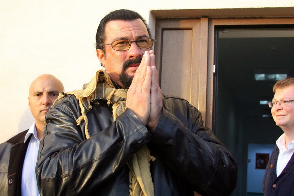 Steven Seagal: "Mai mult de jumătate dintre oamenii din America iubesc, de fapt, Rusia și îi iubesc pe ruși”