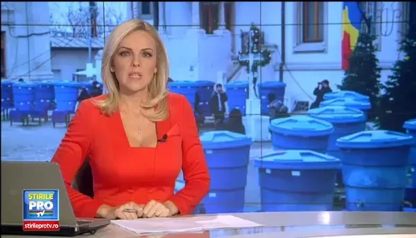 Ziua in care dopurile au fost aur curat. Zeci de credinciosi s-au luptat pentru a pune mana pe ele