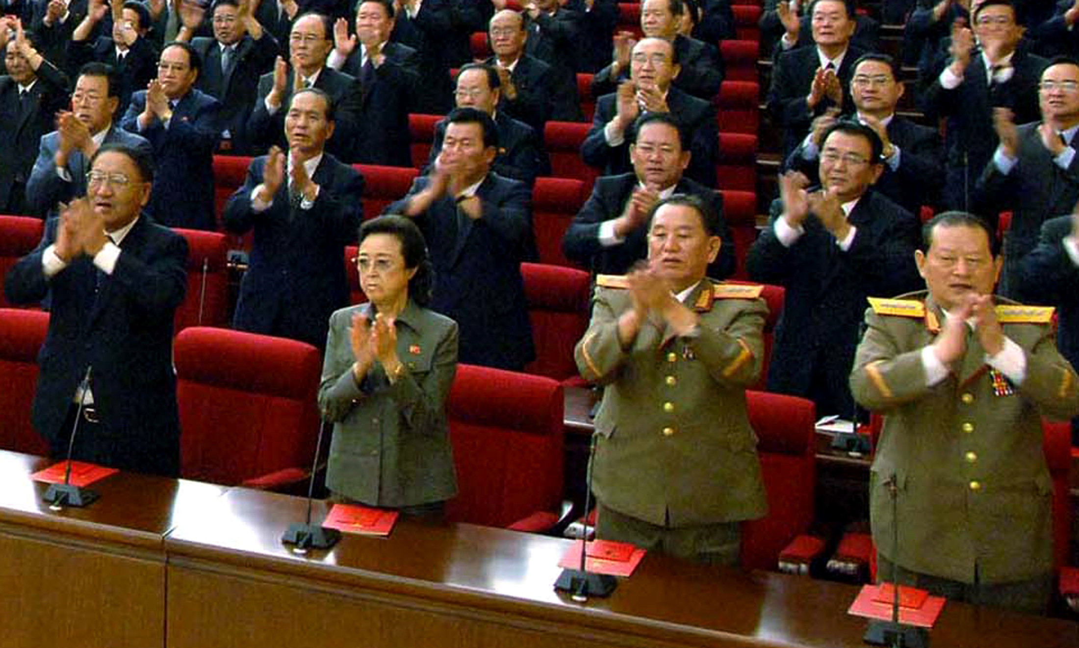 Matusa lui Kim Jong-un, sotia unchiului executat recent, s-ar fi sinucis - presa