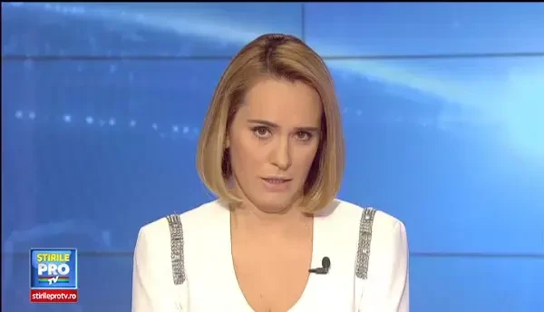 Fiul lui Adrian Nastase a stat alaturi de fostul premier pe tot parcursul drumului spre penitenciar