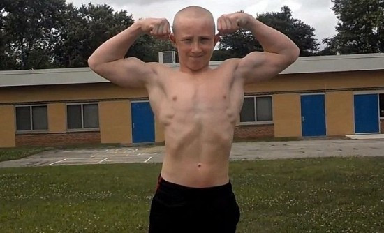 Cum arata si cate kilograme poate ridica cel mai puternic baiat in varsta de 14 ani. VIDEO