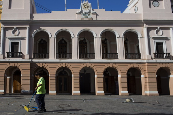 Criza ingroapa un celebru stat insular. Populatia paraseste in masa teritoriul