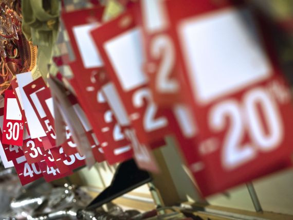 O treime din hainele care se vand in Romania sunt contrafacute. In ce magazine sunt cele mai multe