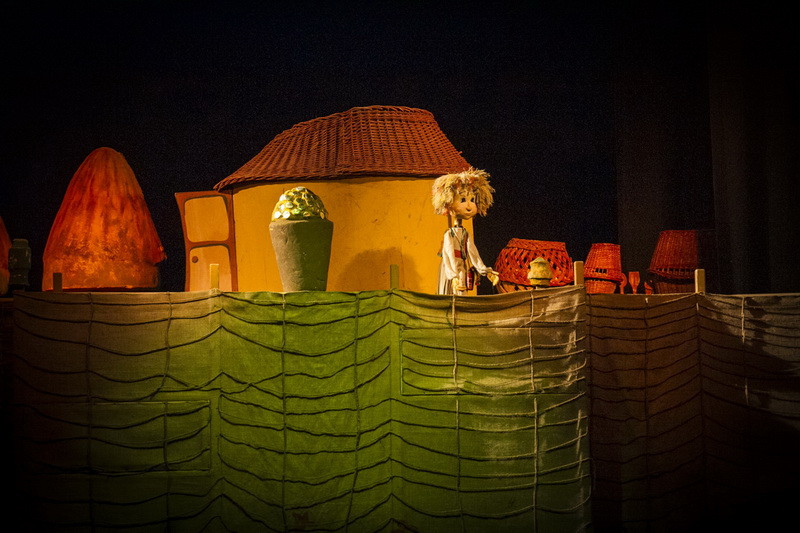 In lumea povestilor de altadata. Folclorul autentic romanesc, la indemana copiilor din Alba