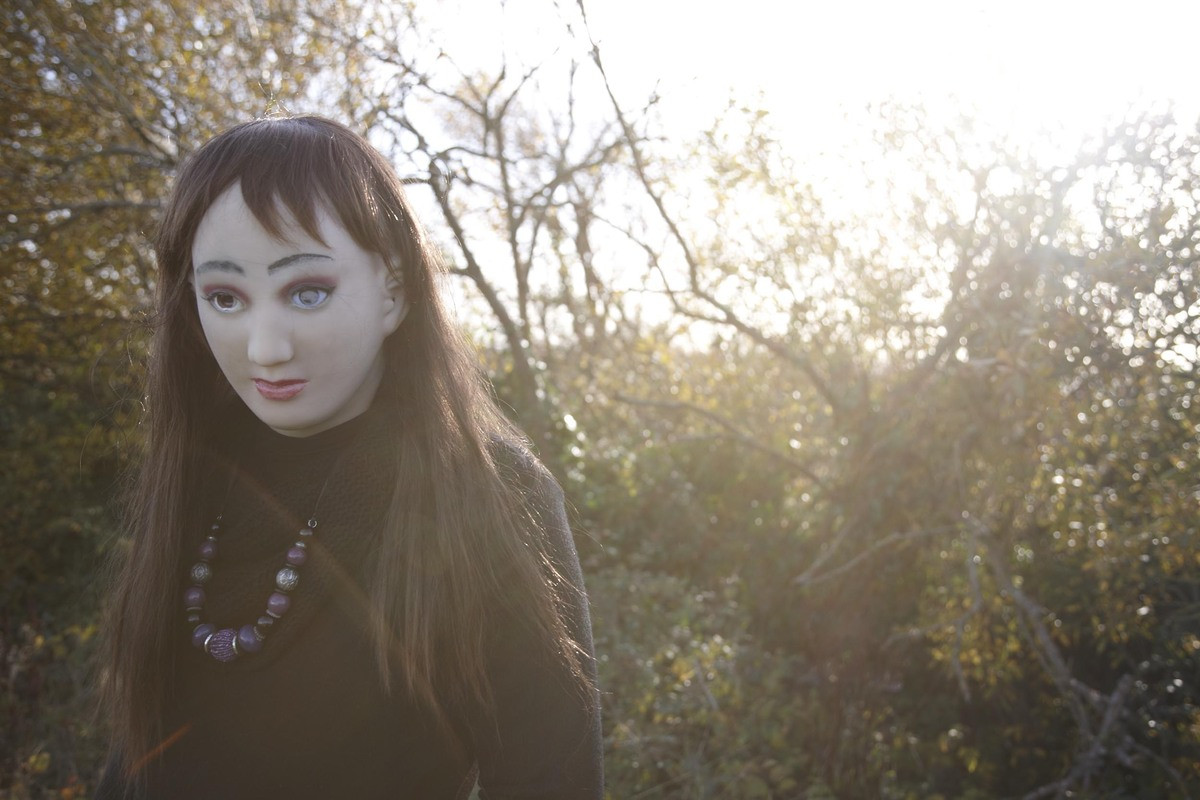 O sa ai SOCUL VIETII! Cum arata persoana din spatele ACESTEI MASTI! "Cum e POSIBIL asta?!"