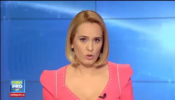 Cum explica sefii CFR aceasta poza. In Gara de Nord, un taxi a ajuns pe peron. VIDEO