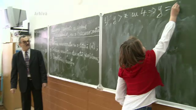 Motivul pentru care peste 150.000 de profesori romani nu si-au primit salariile. Gafa autoritatilor