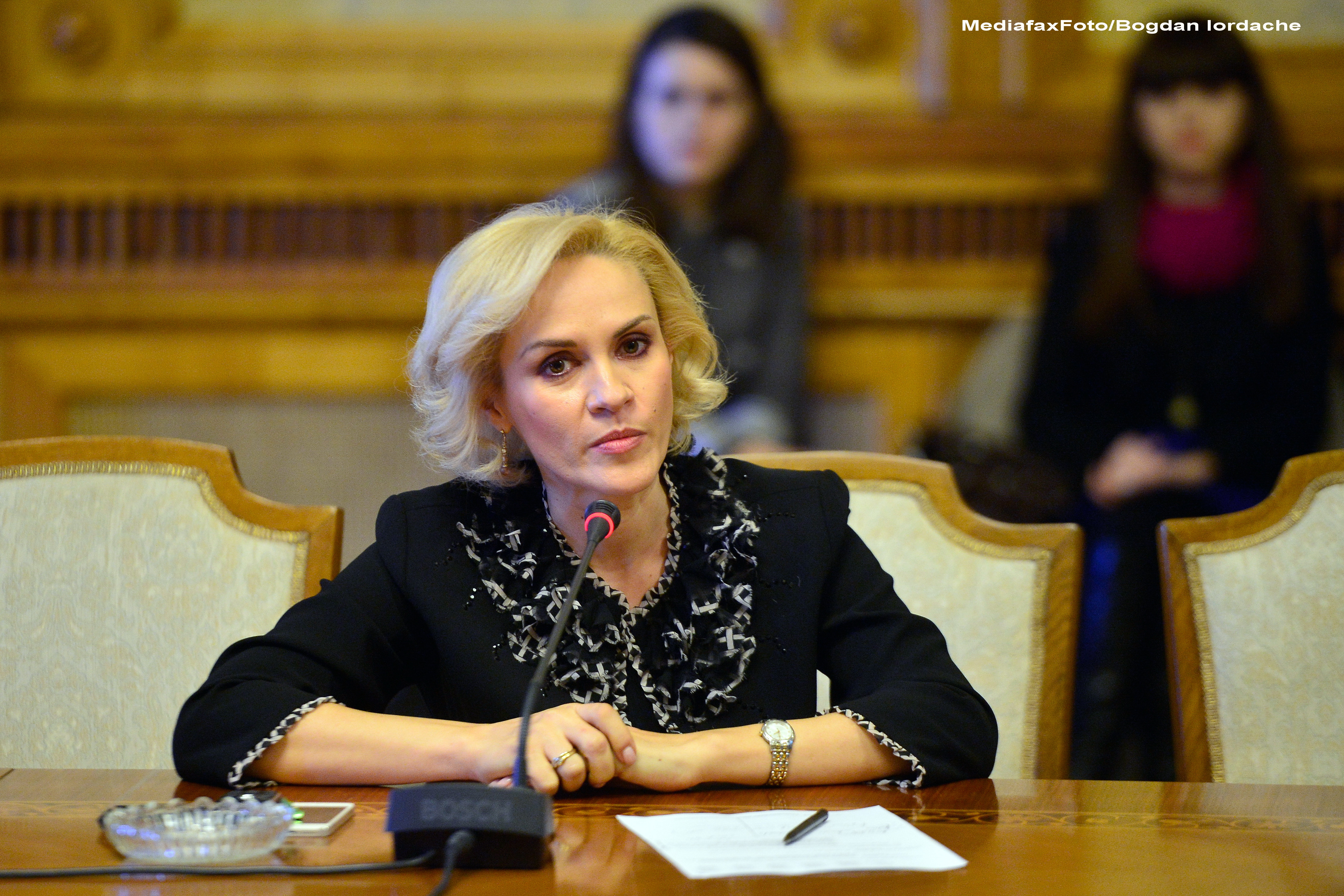 Gabriela Firea: "PSD ramane la guvernare, in aceste clipe trebuie sa fim uniti"