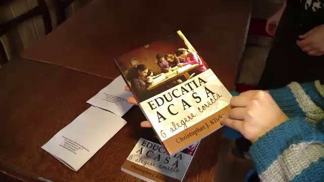 Efectele fenomenului HOME SCHOOL. Riscurile pentru copiii care renunta la scoala ca sa invete acasa