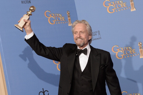 Michael Douglas i-a multumit sotiei pe scena, la Globurile de Aur. Cei doi sunt aproape impacati