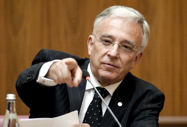 Isarescu: Bucurestiul poate intra si maine in zona euro, dar trebuie sa intre si "Las Fierbinti"