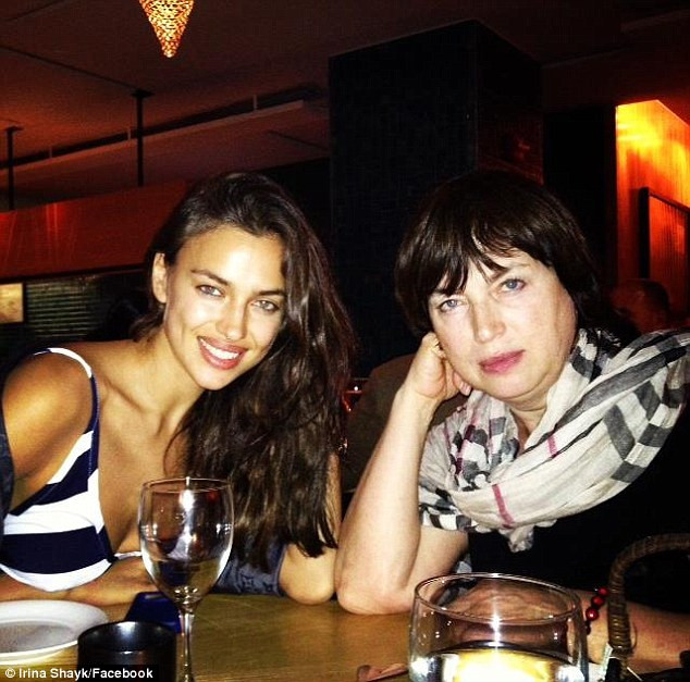 Iubita lui Cristiano Ronaldo si-a speriat fanii cu aceasta poza: "Sunt arsuri de gradul doi si trei"