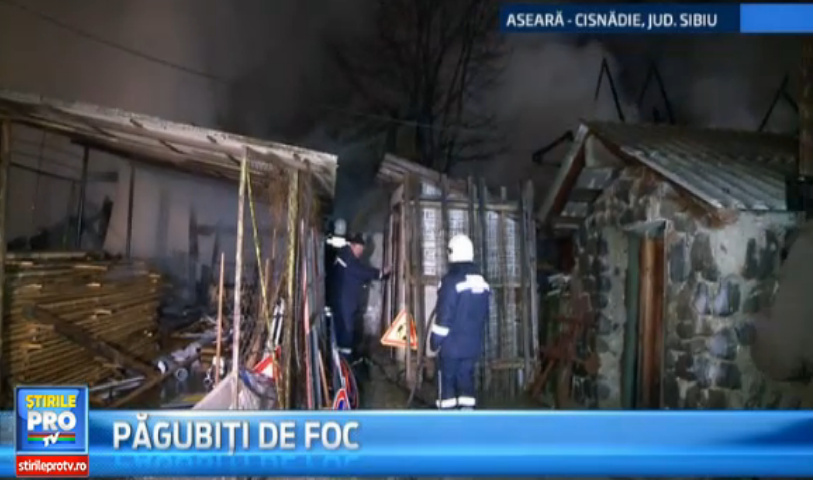 Mai multe magazii ce apartin Primariei Cisnadie s-au facut scrum