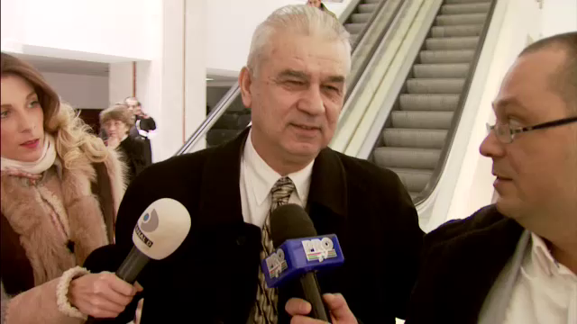 Anghel Iordanescu, prezent la tribunal pentru a depune marturie intr-un caz de escrocherie imobiliara