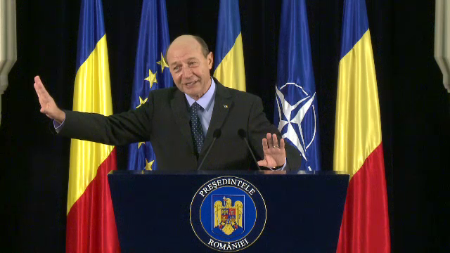 Traian Basescu: "Suntem pe marginea prapastiei". Presedintele traduce USL vizita emisarului SUA in Romania