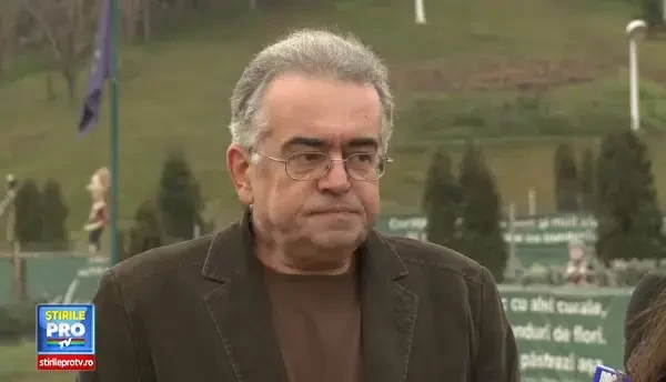 Mihai Eminescu, in epoca retelelor de socializare. Marele poet e batut la scor de Bianca Dragusanu la LIKE-uri