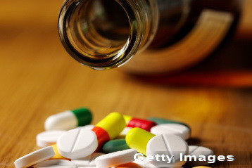 Riscurile asocierii paracetamolului cu alcoolul. Precizarile ANM despre cel mai popular medicament din Romania