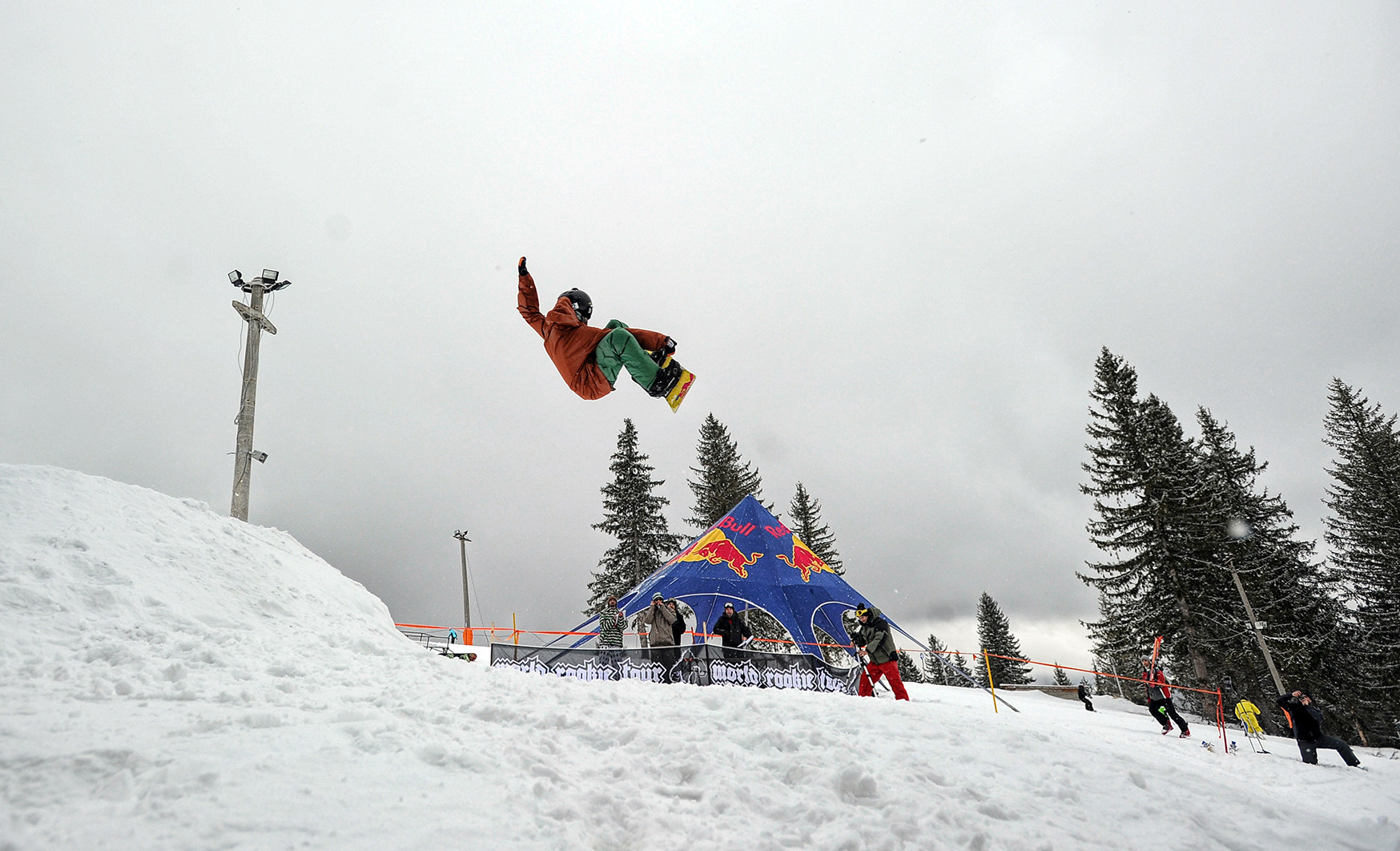 Snowboarderii din Europa se intalnesc la Sibiu pentru a patra editie a Transilvania Rookie Fest