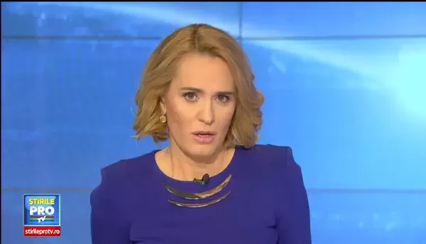 Accident grav in Alexandria. Trei persoane au murit dupa ce masina in care se aflau a intrat intr-un microbuz