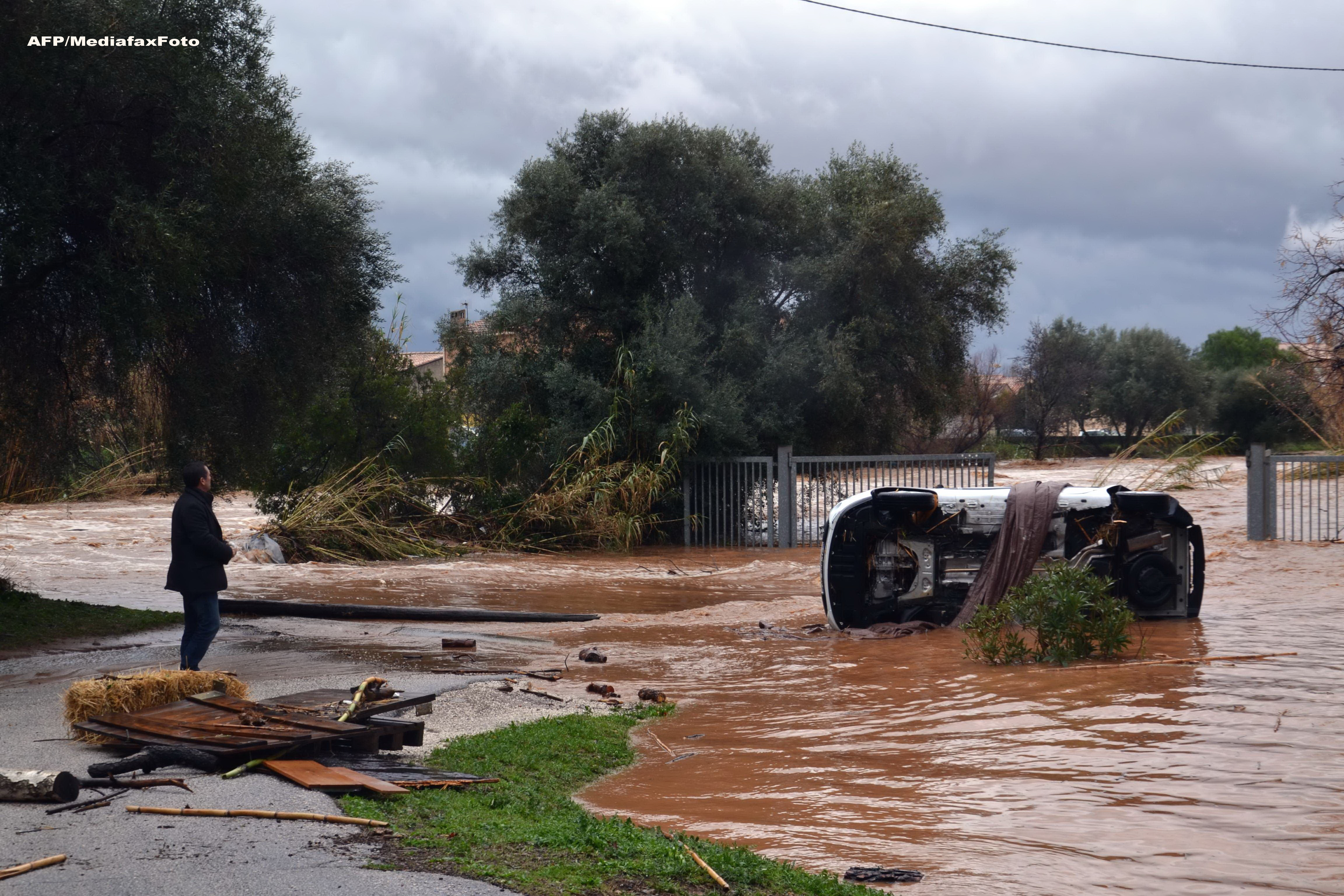 Imagini dramatice in Franta, unde s-au inregistrat "recorduri istorice de precipitatii". Cel putin 2 morti si un disparut