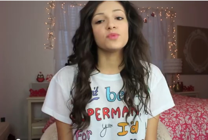 Vedeta la 18 ani pe internet, mai populara decat Lady Gaga sau revista Vogue. Cum a reusit sa atraga 5 milioane de fani