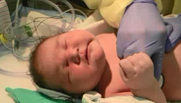 O femeie din Statele Unite a dat nastere unui bebelus care cantareste 6 kilograme si 800 de grame