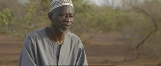 Barbatul care aduce viata in desertul din Burkina Faso. Cum reuseste sa reinventeze agricultura