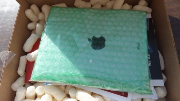 Schema inventata de un barbat din California care vindea iPad-uri in strada. Ce gaseau cumparatorii in cutie