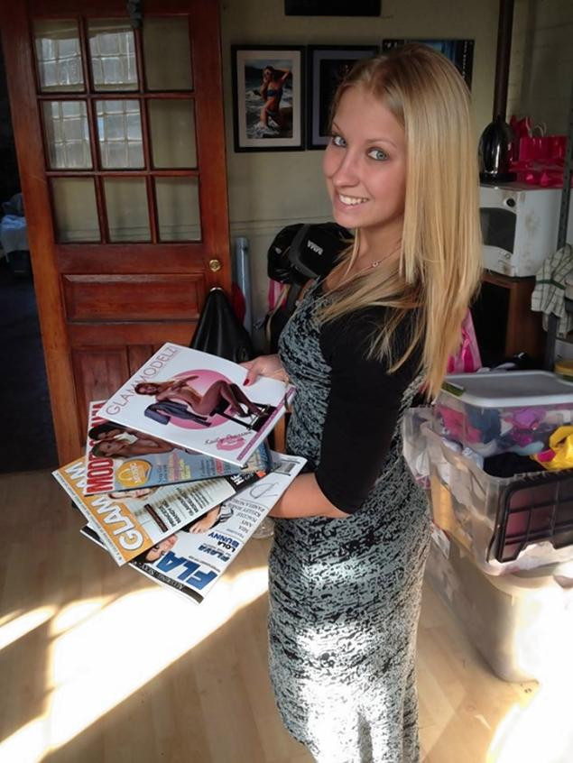 Profesoara in revistele pentru adulti. Imaginile in care a aparut o profesoara de 23 de ani