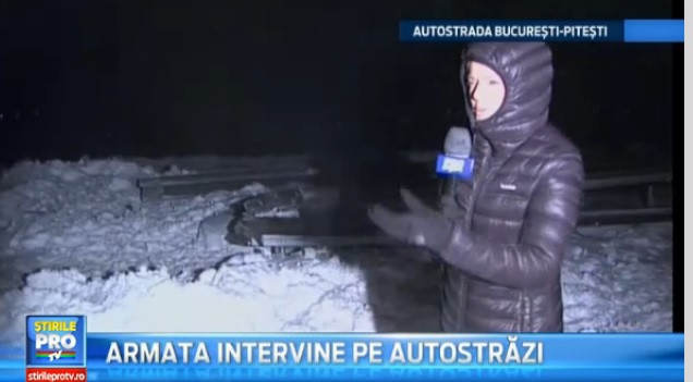 Patru masini implicate in accidentul de sambata sunt inca pe A1. Armata a intervenit cu TAB-uri sambata noapte